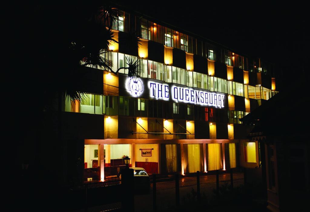 The Queensburry City Hotel Nuwara Eliya Exterior photo